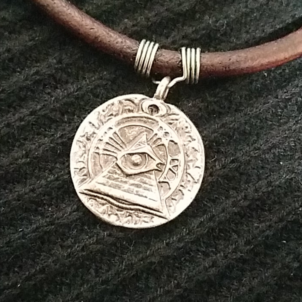 Choker - Picture 5 of 6